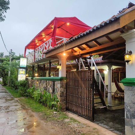 Shantha Surf Villa Weligama Exteriör bild