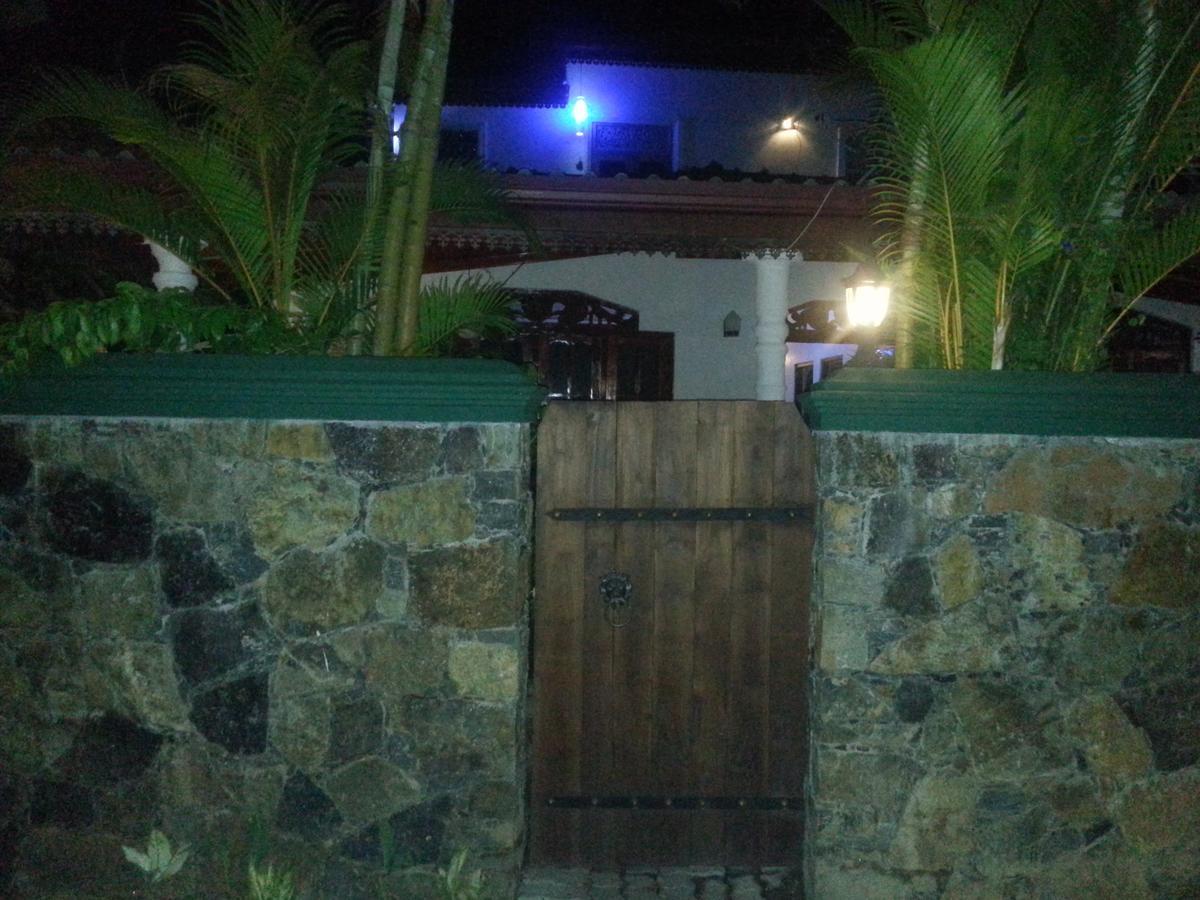 Shantha Surf Villa Weligama Exteriör bild